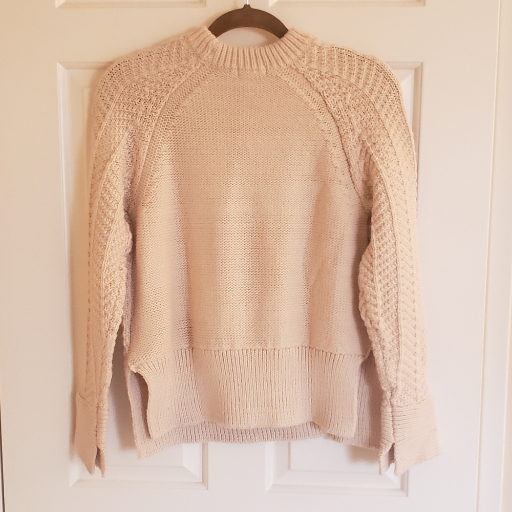 H&M cable Knit Sweater - Picture 2 of 7